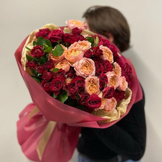 Duo bouquet of peony-shaped roses