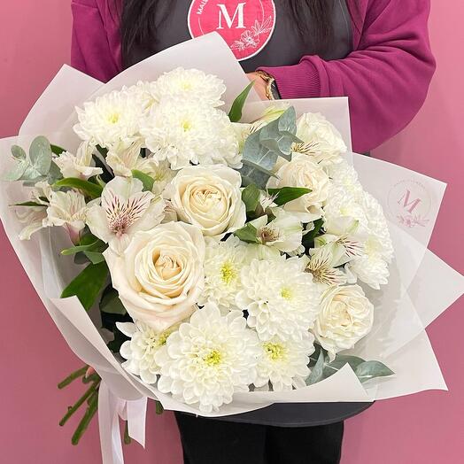 White bouquet with alstroemeria and chrysanthemum