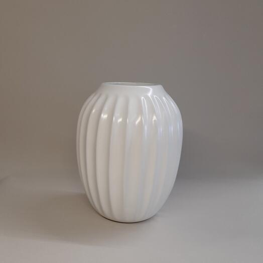 Ваза декоративная ребристая