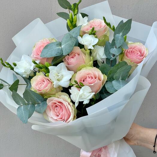 Bouquet of "Gentle words" roses, freesia