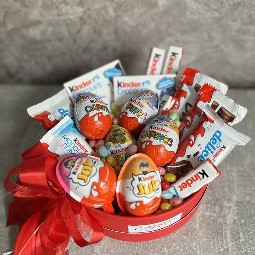 Коробочка с Киндерами