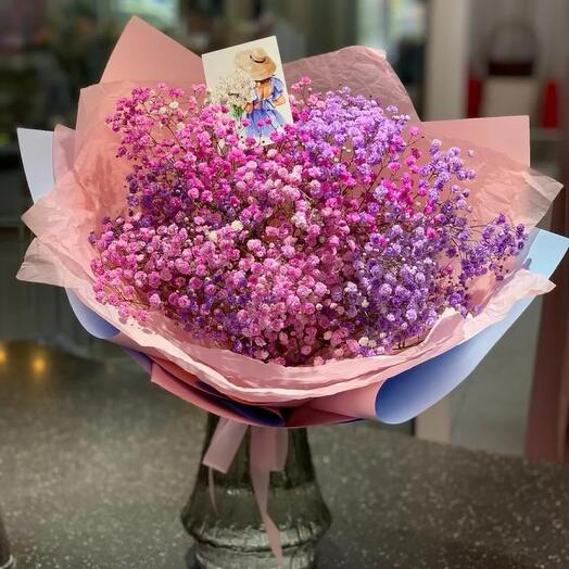 Букет из гипсофилы цветной