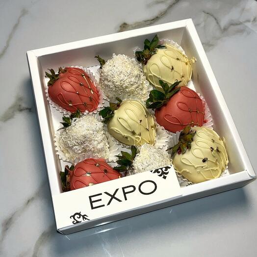 9 штук клубники в шоколаде