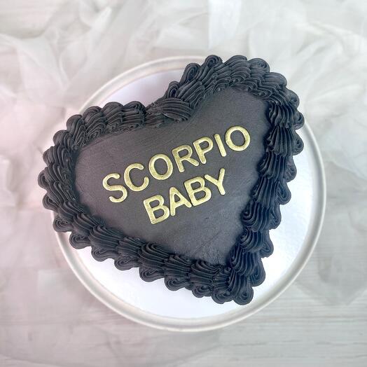 Торт черное сердце с рюшами в стиле Ламбет