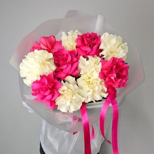 Микс ажурных роз из 11 штук