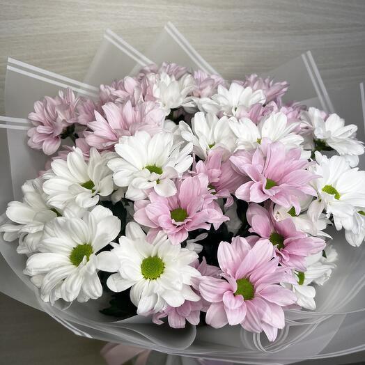 Bouquet of 7 colorful chrysanthemums