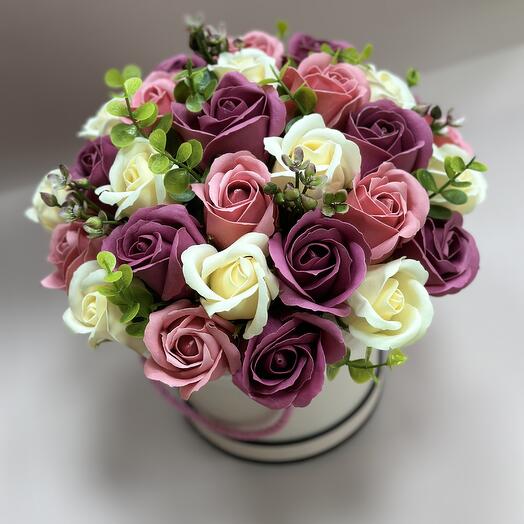 Розы в коробке