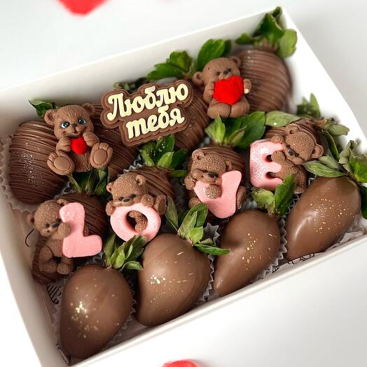 Клубника в шоколаде с шоколадными мишками