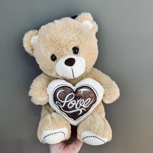 Мишка с сердечком Love