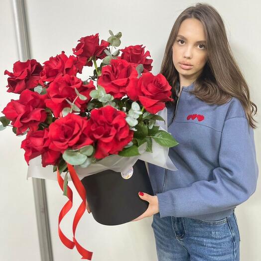 Французская роза в шляпной коробке