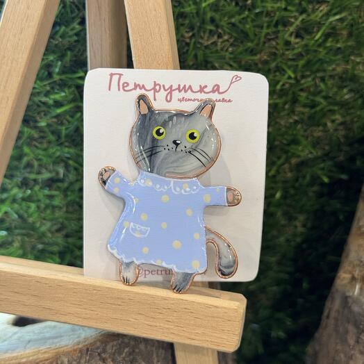 Брошь «Кошечка в голубом платье в горошек»