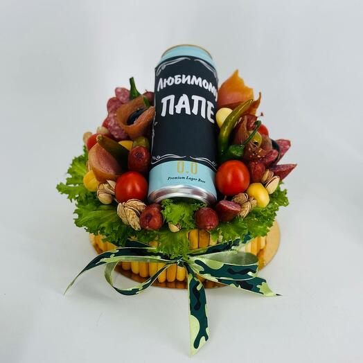 Халяльный бенто торт с колбасками и безалкогольным пивом в подарок любимому папе