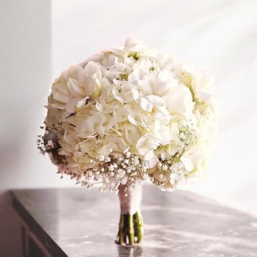 Timeless Wedding Bouquet