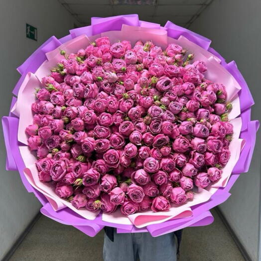Кустовая роза пионовидная