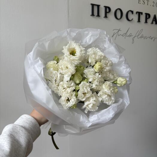 Моно из белой эустомы