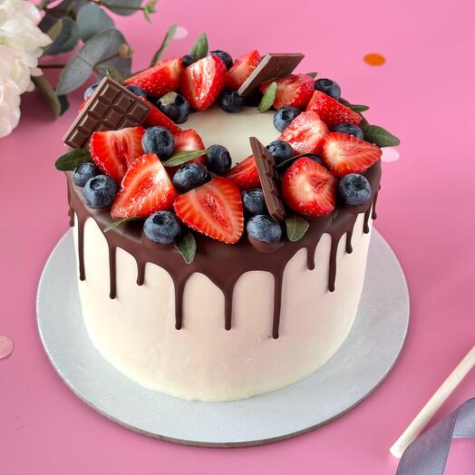 Торт с ягодами на день рождения! На 6-7 человек