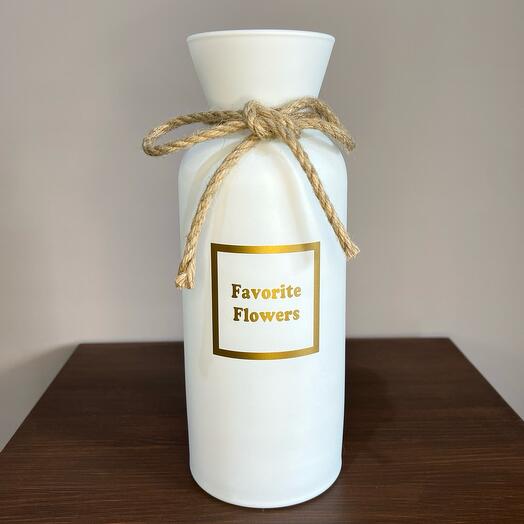 Ваза стеклянная белая матовая