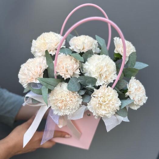 BOUQUET 003. Дианус эвкалипт в сумочке