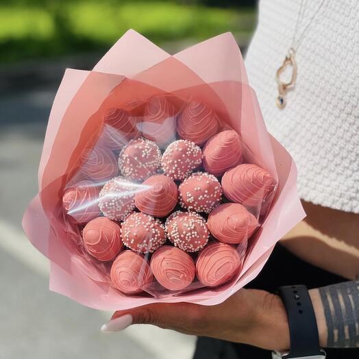 Букет клубники в шоколаде 19 ягод