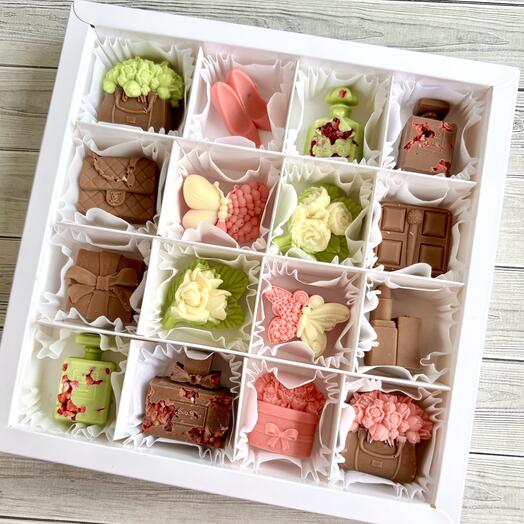 Сладкий подарок из шоколада для любимой, 4 вкуса шоколада