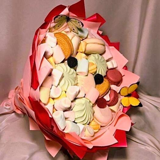 Букет из маршмелоу,  макаронс и зефира
