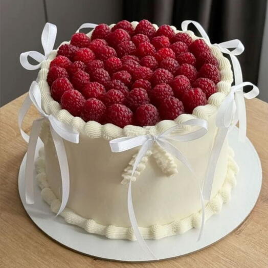 Торт с малиной