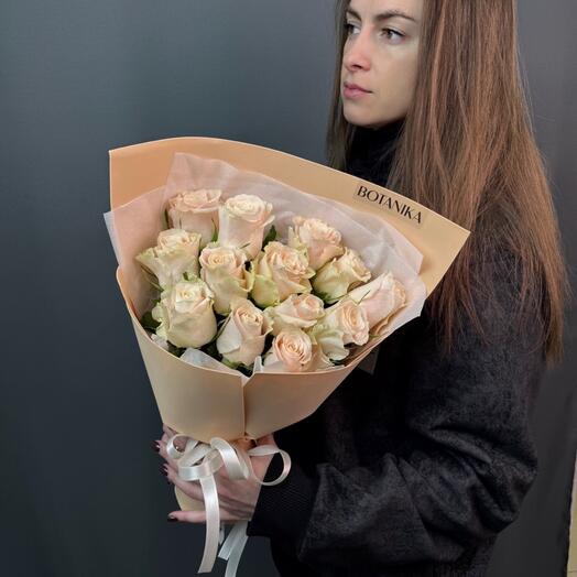 Букет из персиковых роз
