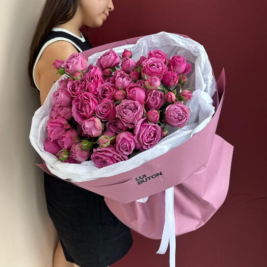 Букет "11 кустовых пионовидных роз"