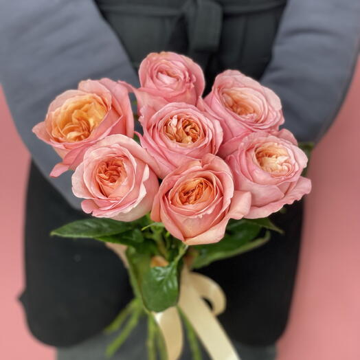 Букет пионовидных роз, 7 шт