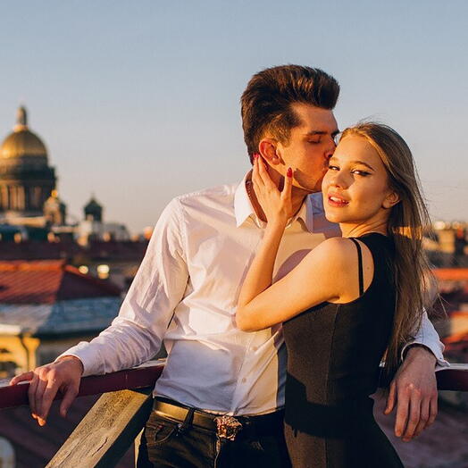 Подарочный сертификат «Экспресс фотосессия в красивых местах Петербурга» (30 минут, от 1 до 4 чел.)