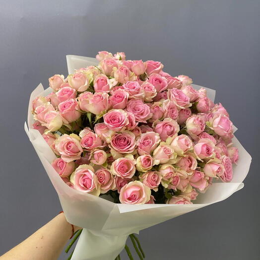 Букет розовых роз 35 шт