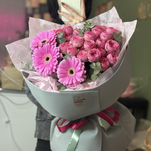 Гербера и кустовая роза 🌸