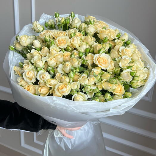 Букет из роз кустовых ️