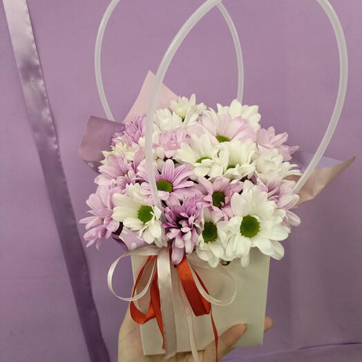 Ромашки в сумке хризантема