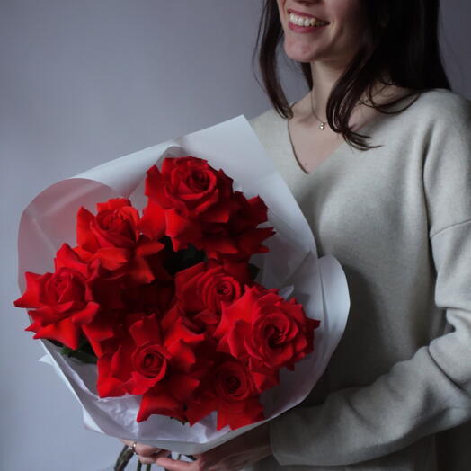 Букет из алых роз Нина