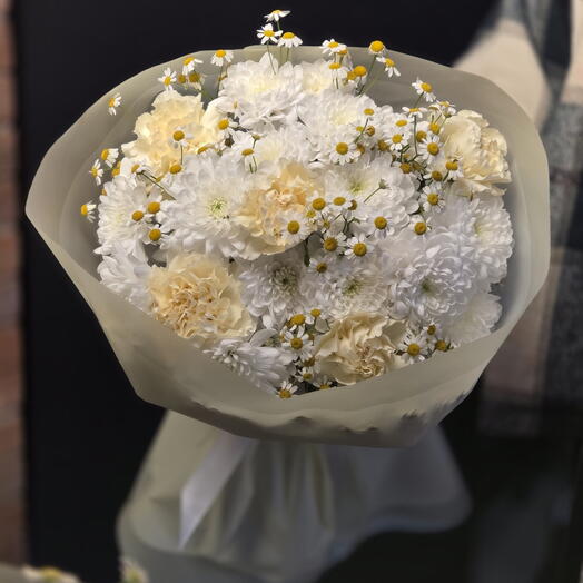 Delikatny "Dzień Dobry" M-Bukiet (biały pastelowy miks)