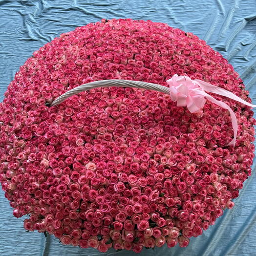 Корзина с цветами with love