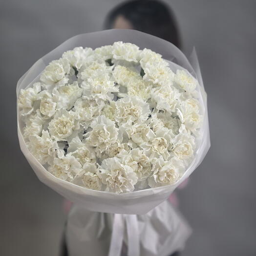 Букет из 35 гвоздик белого цвета, размер M, от "Di_Flowerslab"
