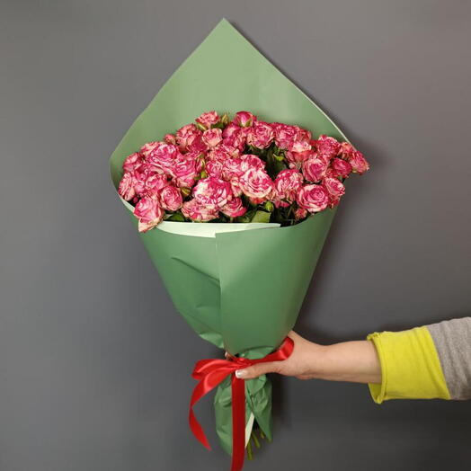 Букет из 15 кустовых роз фаерворкс