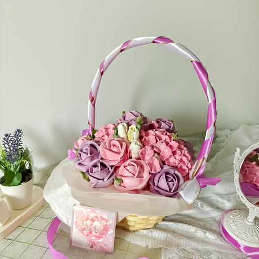 Зефирный букет в корзине