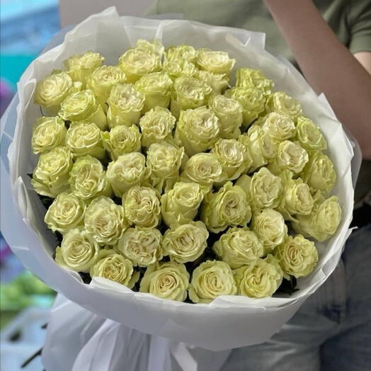 Букет из белых роз"Мондиаль"