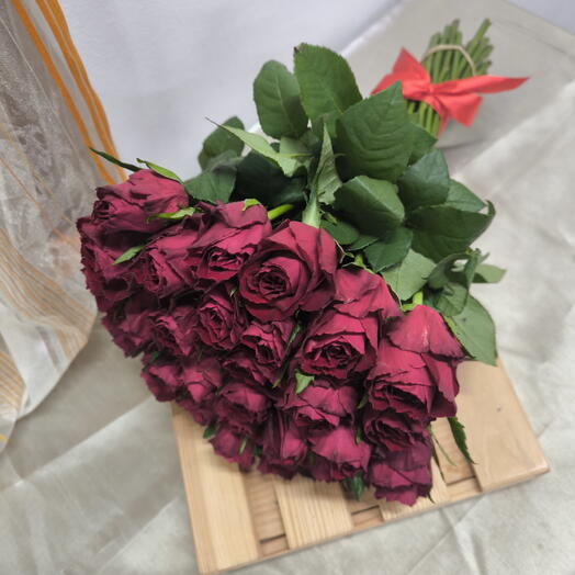 Розы красные 35 шт Кения