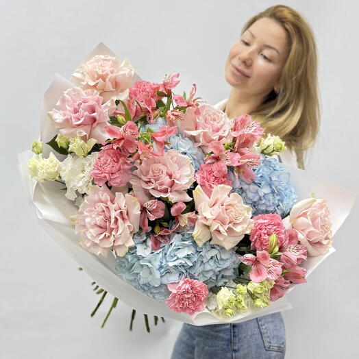 Авторский, яркий, большой букет🌸