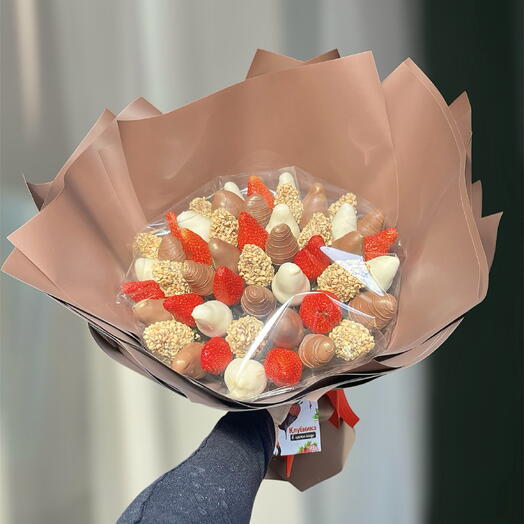 Букет из клубники в шоколаде «Вкус жизни»