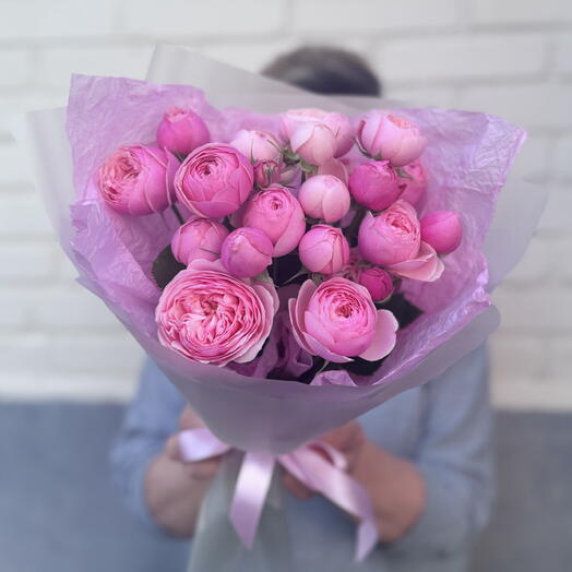Букет из 5 кустовых премиальных пионовидных роз Silva Pink