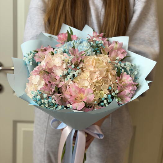 🩵«Баблгам»💗букет с гортензиями