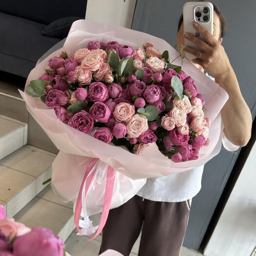 Розовое безумие 💕😍из кустовых пионовидных роз
