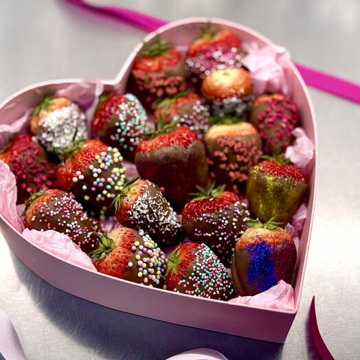 Клубника в бельгийском шоколаде 27-29 штук от магазина Candy Day