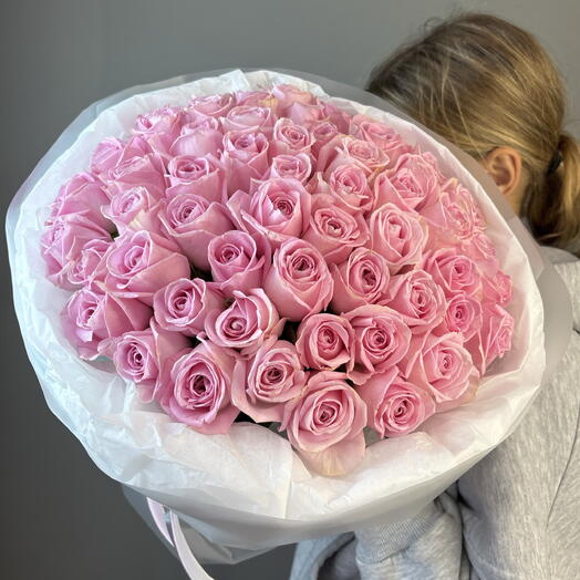 Нежно розовая роза 55 штук 💗
