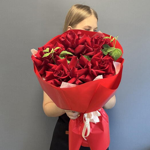 Красные розы 5 штук